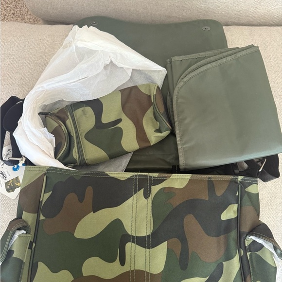 NWT Kalencom New Orleans Camo Diaperbag/Messenger Bag. Daddy Diaper Bag - Picture 2 of 16